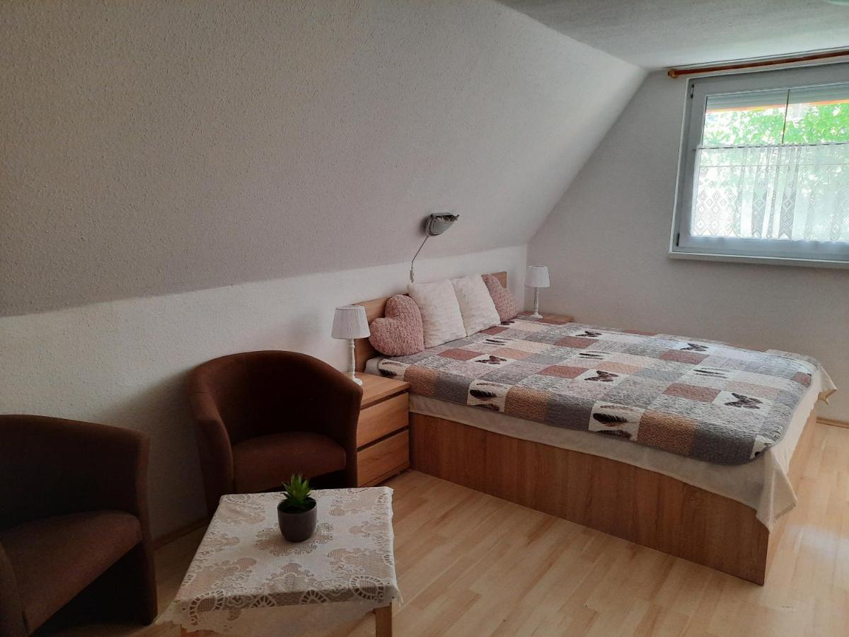Dora Apartmanhaz ซาลาคาโรส ภายนอก รูปภาพ