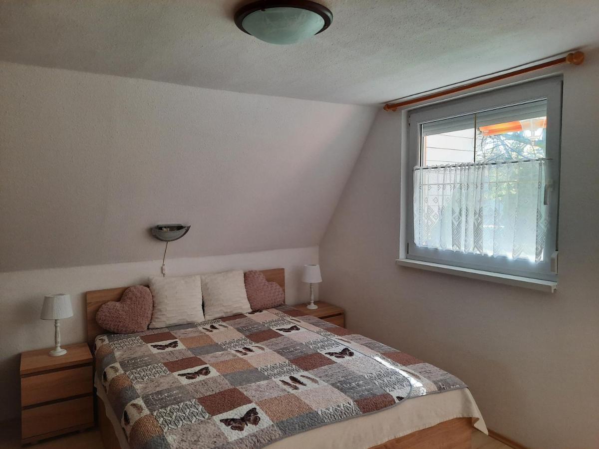 Dora Apartmanhaz ซาลาคาโรส ภายนอก รูปภาพ