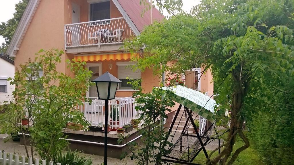 Dora Apartmanhaz ซาลาคาโรส ภายนอก รูปภาพ